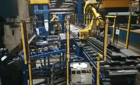 Pinza Electromagnética Permanente VS Pinza de Vacío: Robot que Manipula Láminas de Metal para Máquina Dobladora